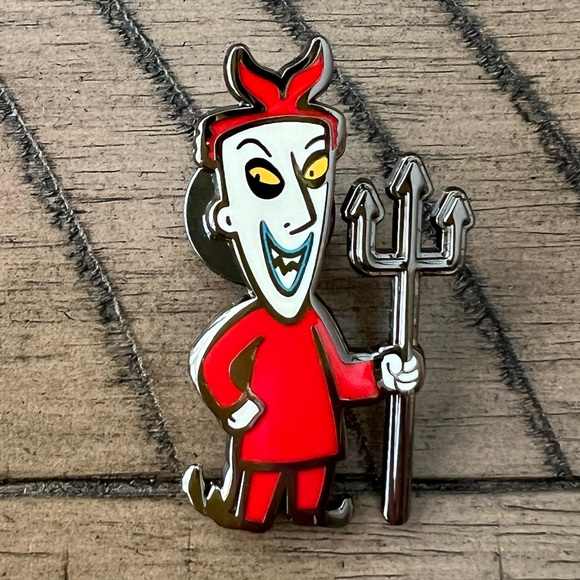 Disney Nightmare Before Christmas Lock Enamel Pin - Picture 1 of 6